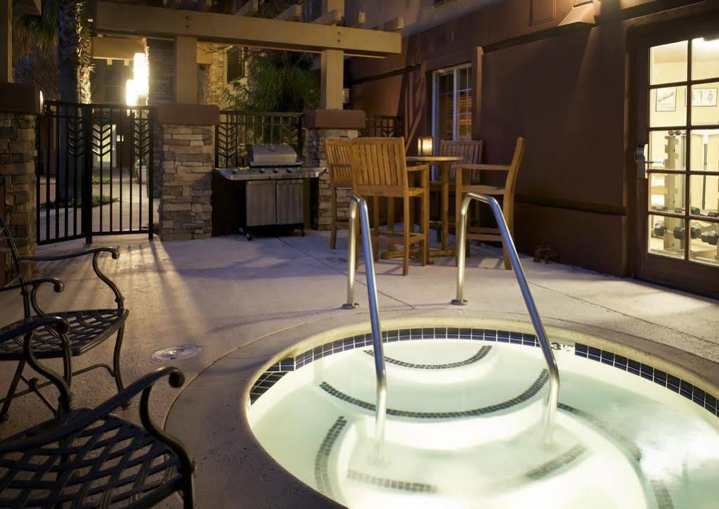 Larkspur Landing Extended Stay Suites Белв'ю Екстер'єр фото